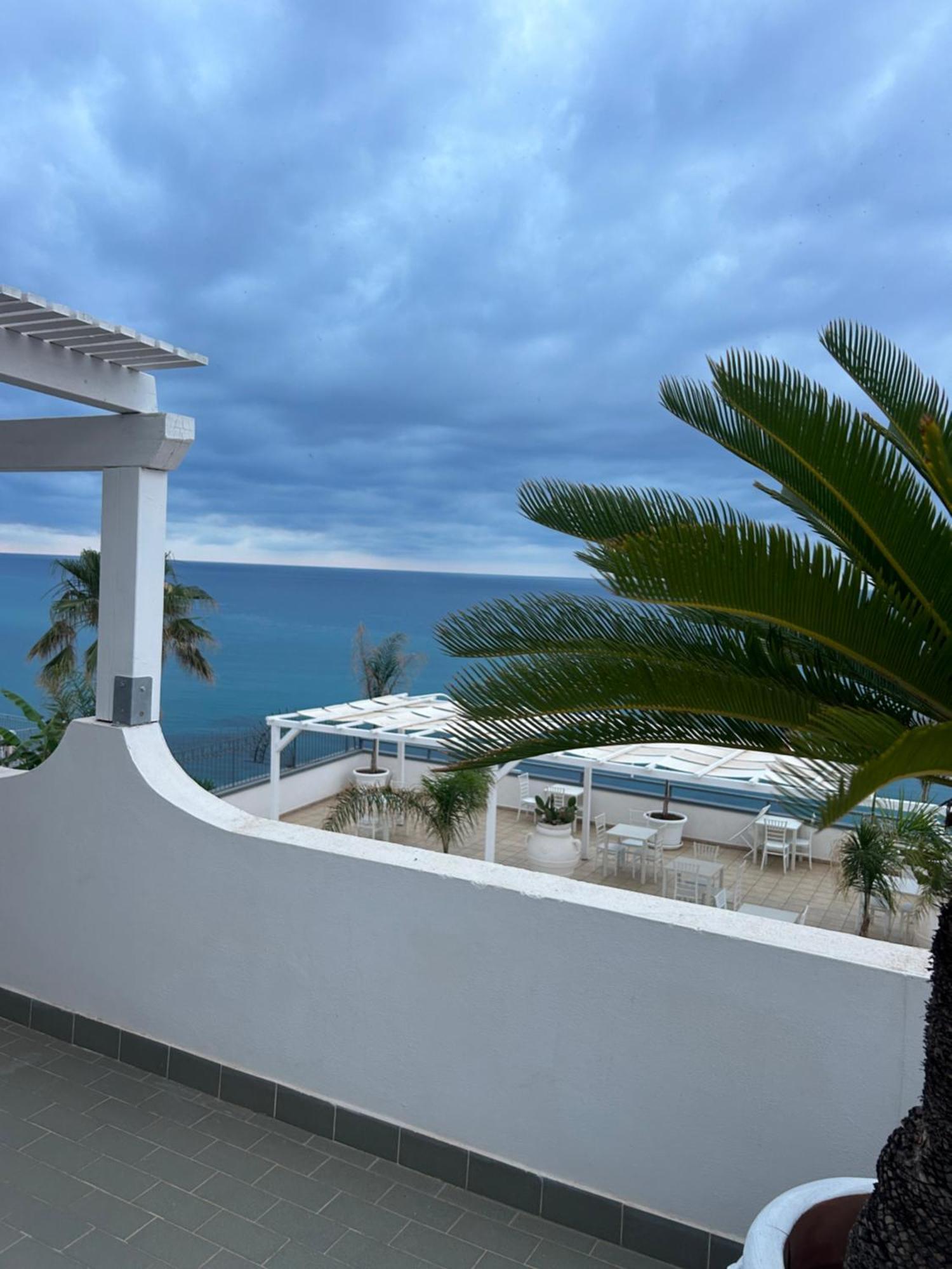 La Porta Del Mare Hotel Tropea Exterior foto